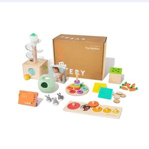 LOVEVERY the Babbler Play Kit